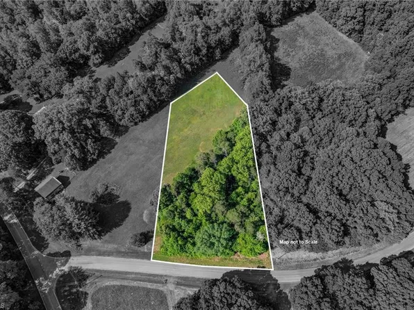 2 Henry Rd, Madison, NC 27025