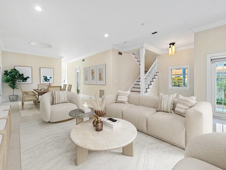 413 Coconut Isle Dr — Photo 6