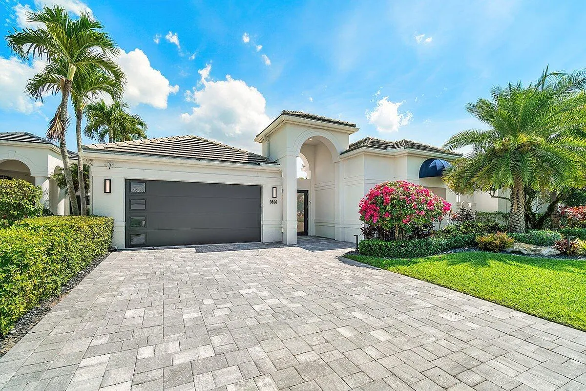 Photo 1 of 46 - 3506 NW Clubside Cir - Boca Raton, FL Primary Photo - 3506 NW Clubside Cir