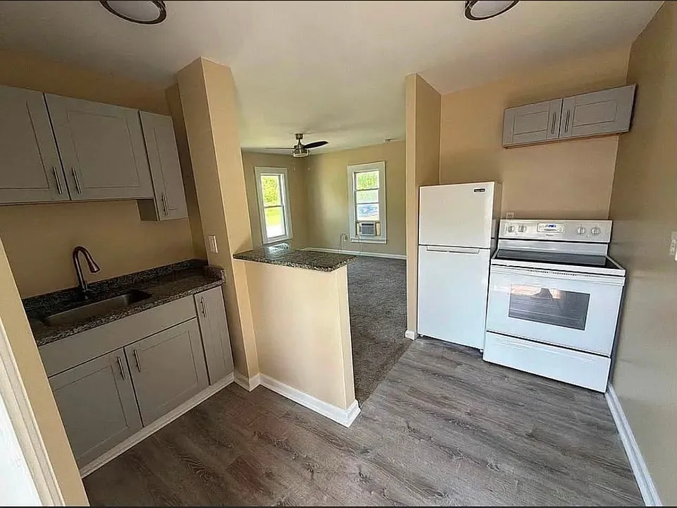 28 East Ave #1