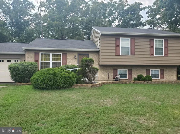 2401 Shade Oak Ct, Waldorf, MD 20601