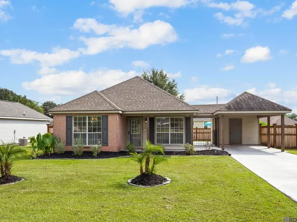 1026 S Lanoux Ave, Gonzales, LA 70737