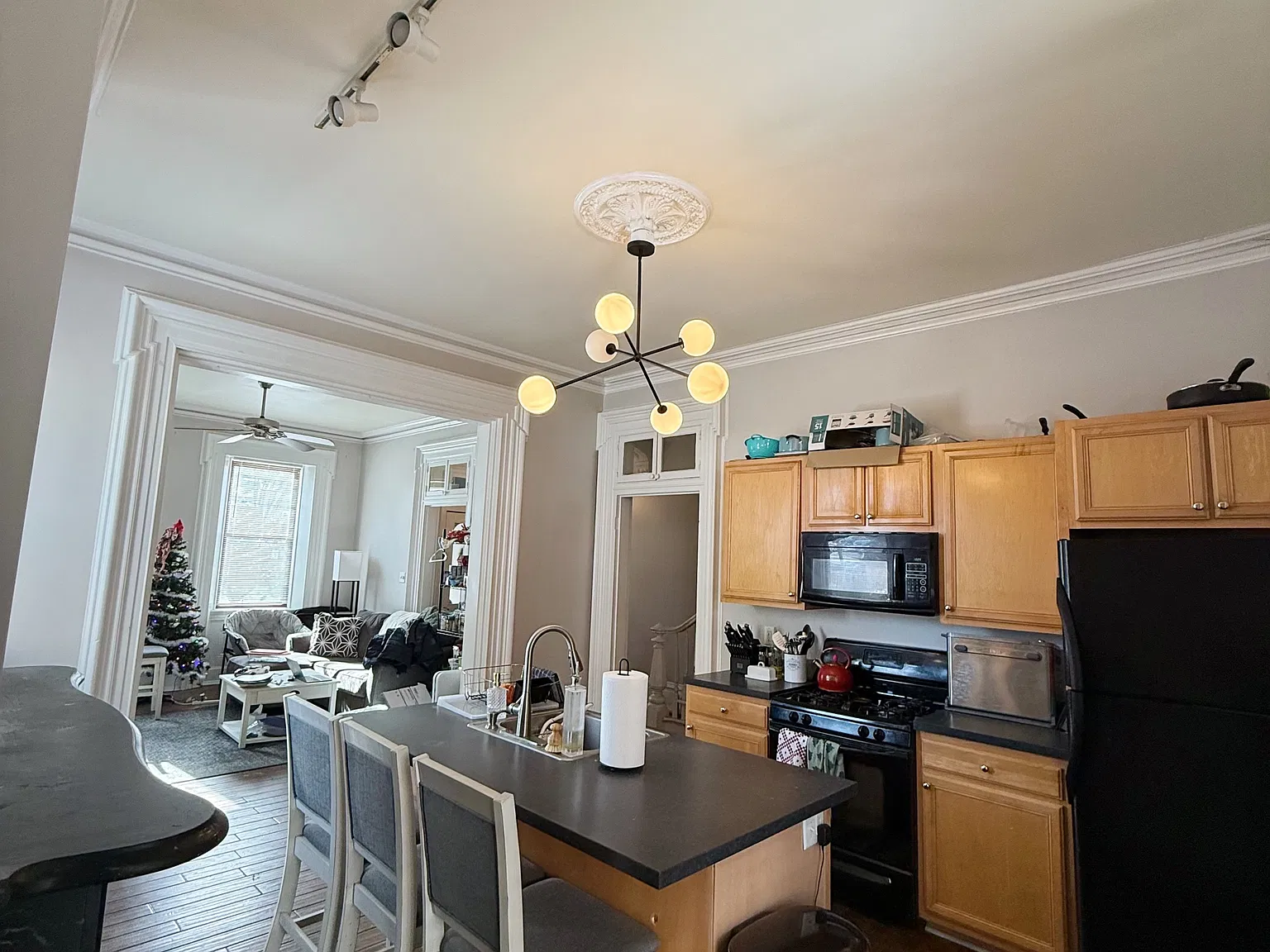 1807 Sarah Street - Unit 1 — Photo 2
