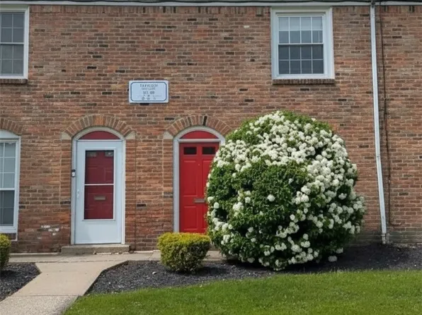 11 Trenton Sq #T-36, Euclid, OH 44143