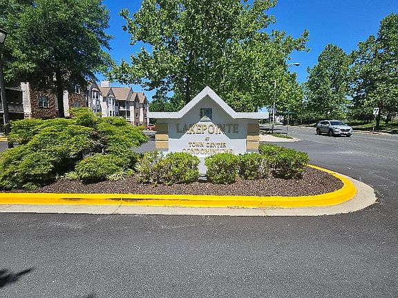 2nd image of 9811 Lake Pointe Ct APT 203