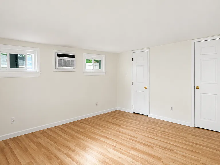 27 Nickerson Rd — Photo 4