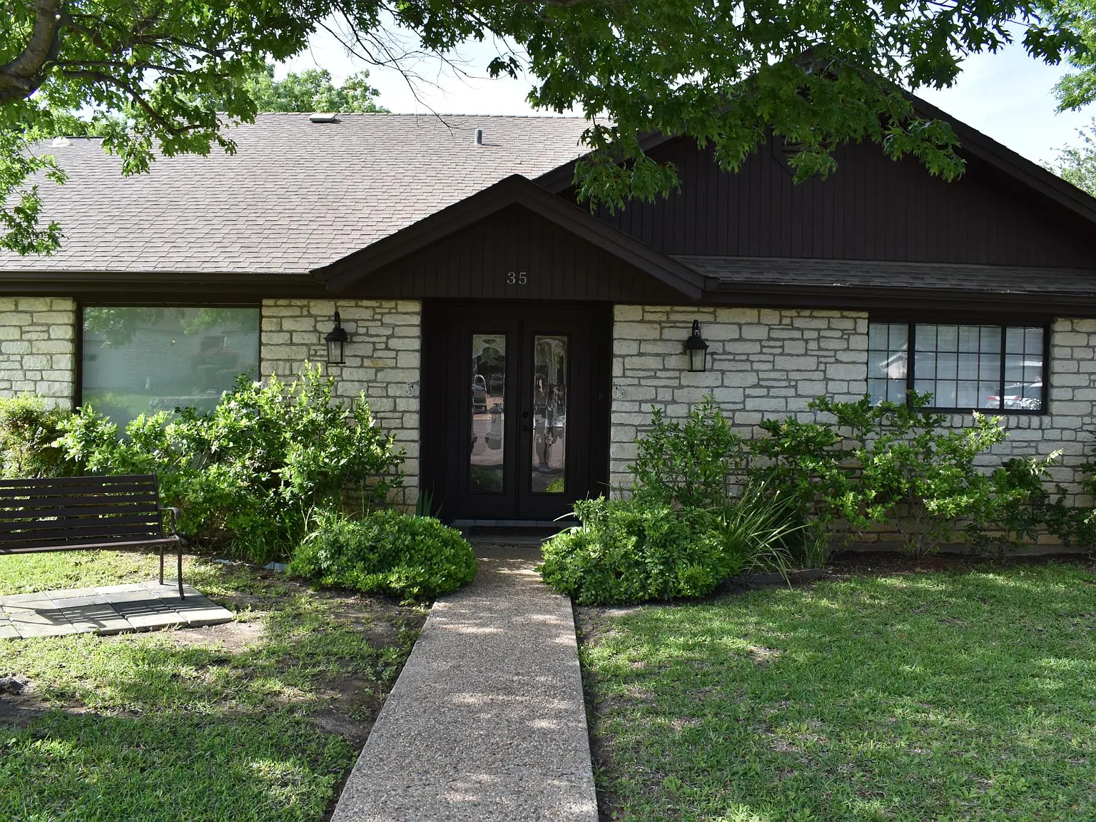 2 bed, 1590 sqft, $2,000 — Photo 1