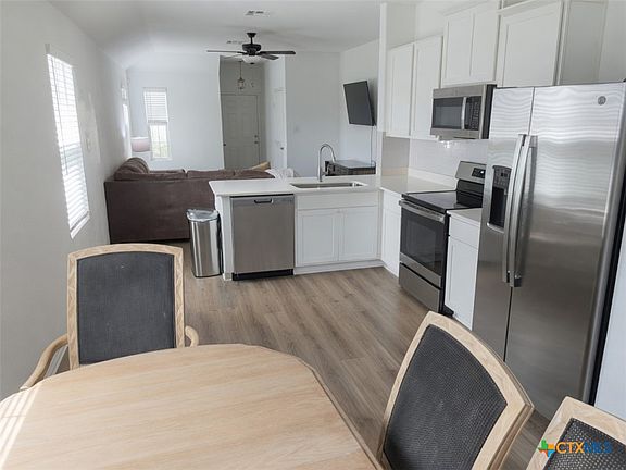 5th image of 121 Rowdy Yates Way