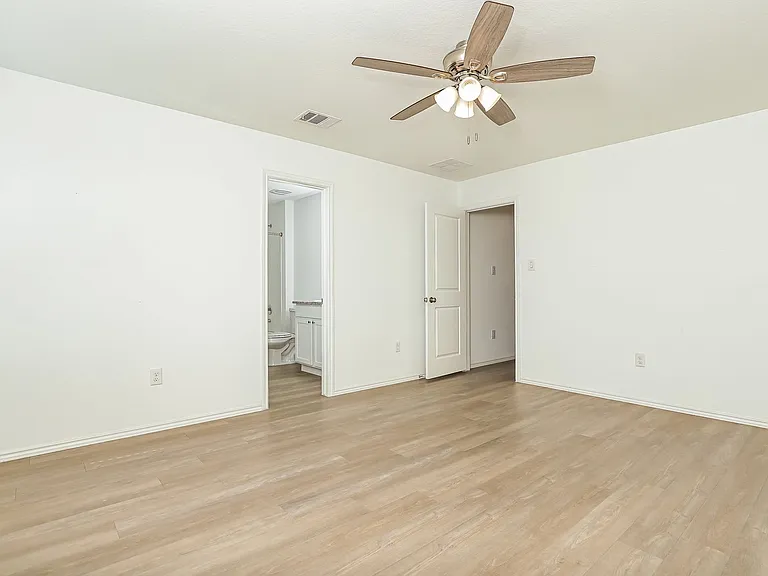8027 Nube Medina — Photo 6