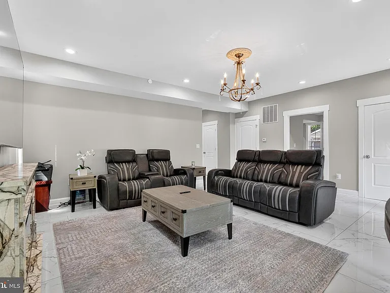 3925 Ashwood Pl — Photo 22
