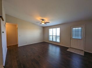 3 Fox Run Ln, Batesville, AR 72501