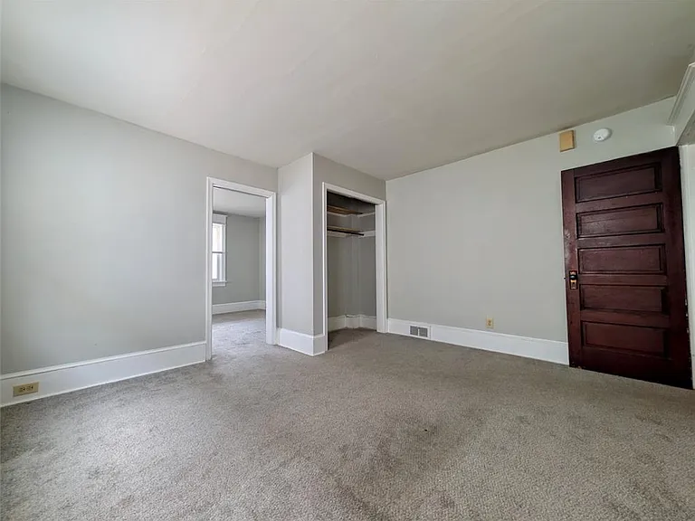 1083 Main St #1 — Photo 11