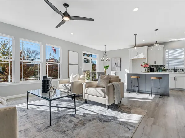 533 Ryehill Dr, Saint Peters, MO 63376