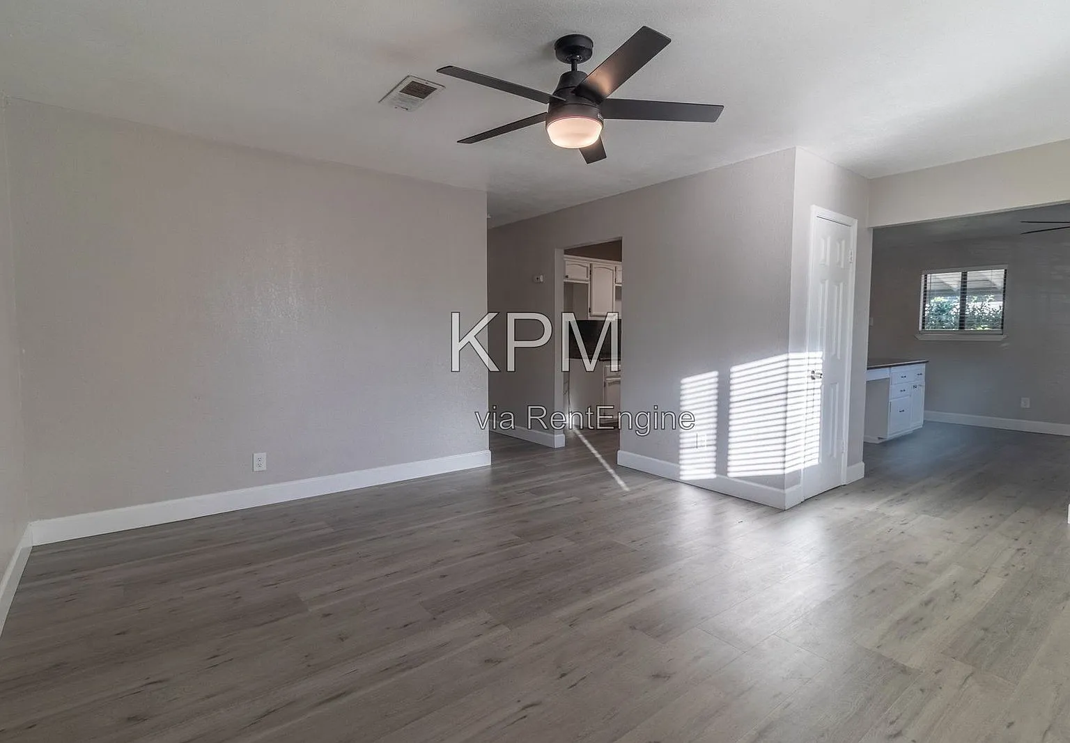 3 bed, 2.0 bath, 1178 sqft, $2,300 — Photo 4