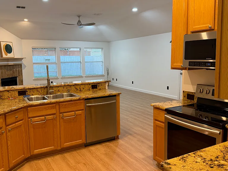 1637 Yellowstone Ave — Photo 3