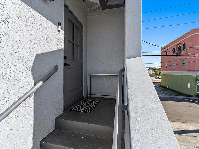 310 SE Denver Ave #2 — Photo 14