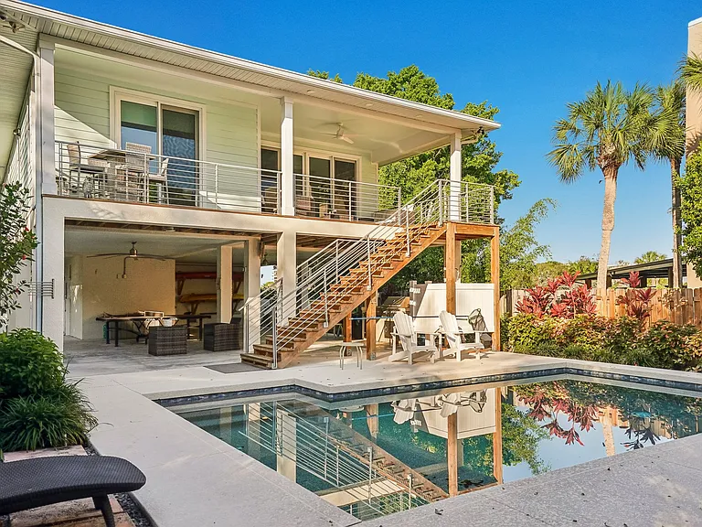 501 Channel Ln — Photo 40