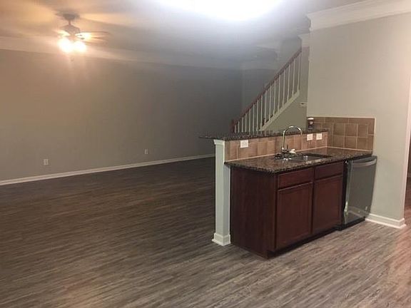 4th image of 217 Bellecliff Ct