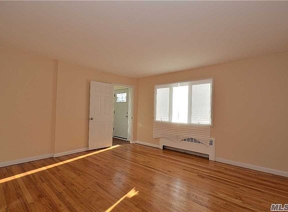 2nd image of 1105 Steele Blvd
