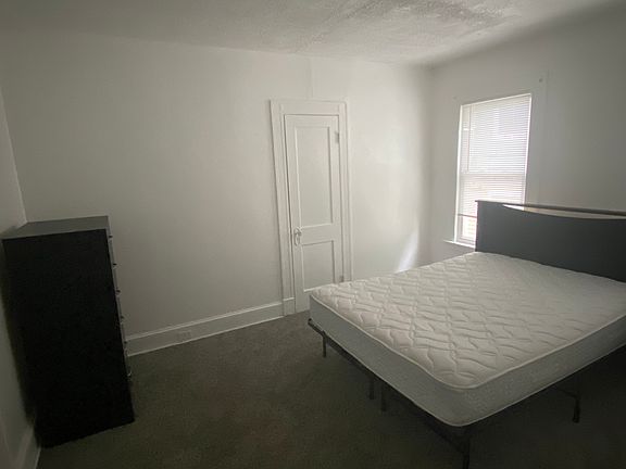 4th image of 36 Giles St #3