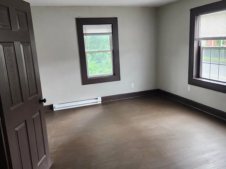 210 E 19th St #2 — Photo 13