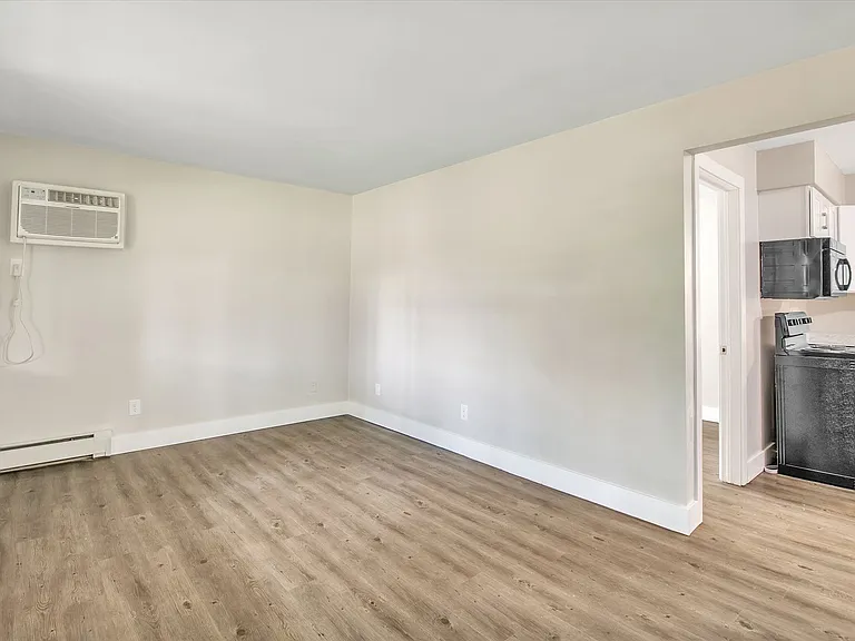 Birchwood Apartments (BW Apartments LLC) — Photo 17