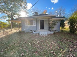 301 Lilac Ln, Fuquay Varina, NC 27526