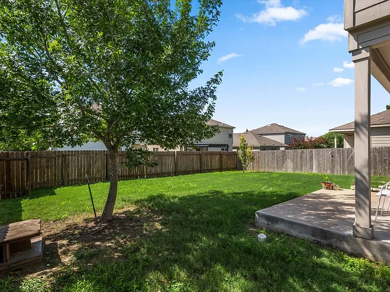 Black Granite Dr — Photo 20