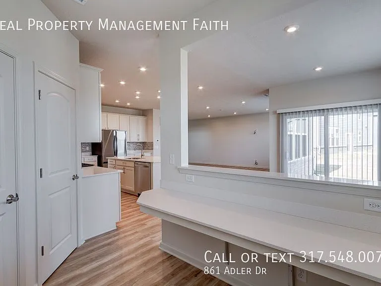861 Adler Dr — Photo 3