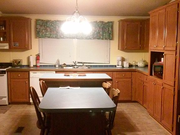 kitchen with breakfast nook