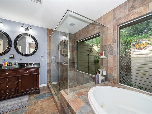 3rd image of 1416 Shadwell Cir