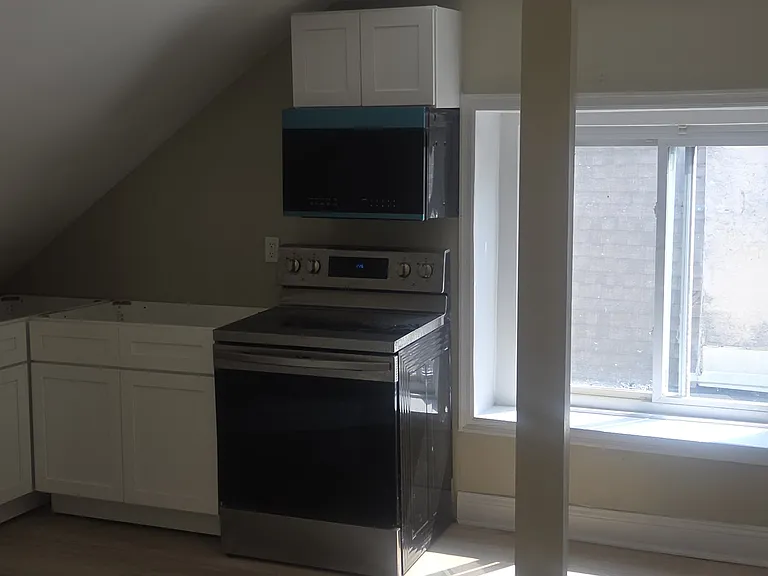 315 E Price St #3 — Photo 5