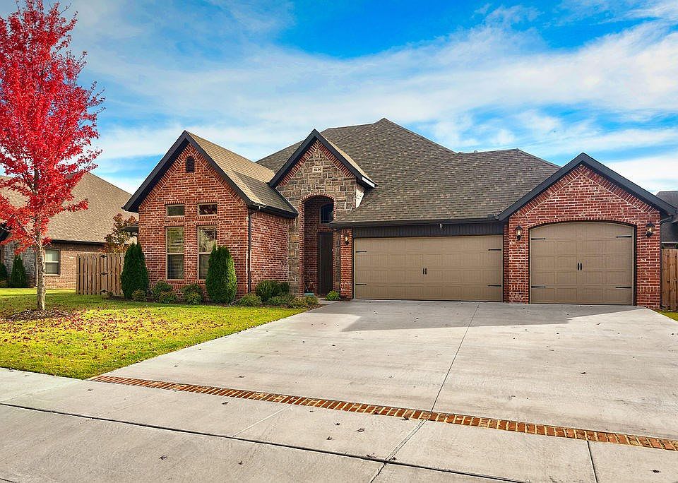 1st image of 6106 Bainbridge Dr