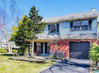 19 Paine Ct, East Brunswick, NJ 08816
