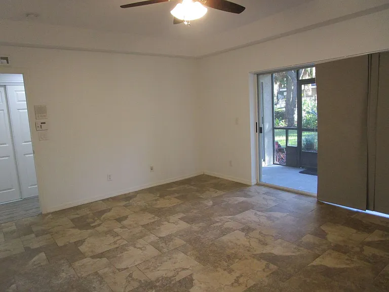 6202 Gannetdale Dr — Photo 9