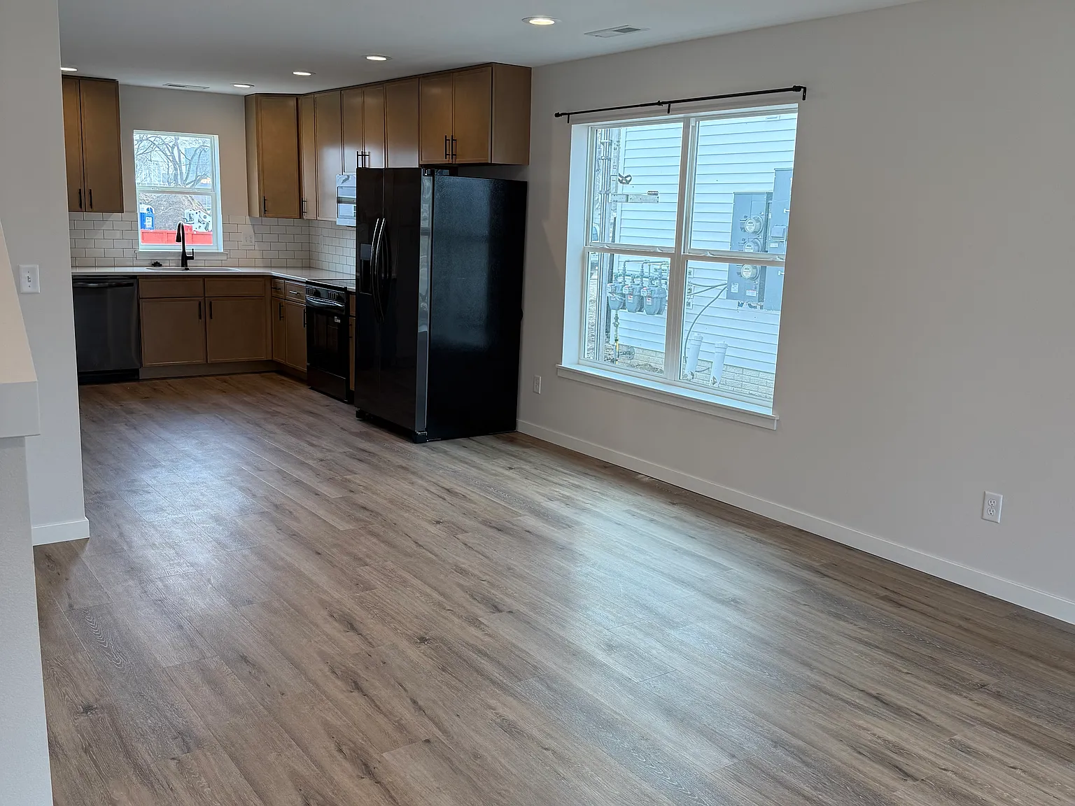 Ellis Park Townhomes — Photo 4