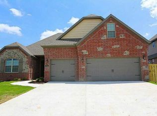 3909 SW Layton Rd, Bentonville, AR 72713
