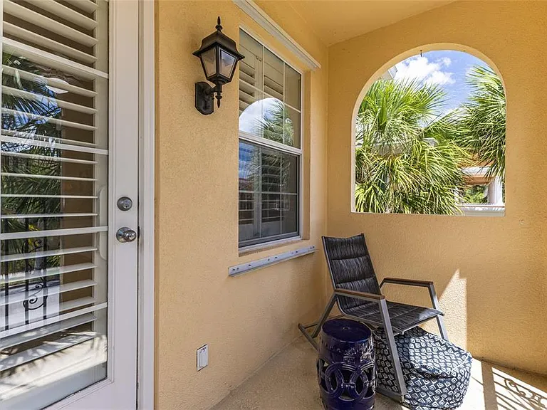 1564 Napoli Dr W — Photo 28