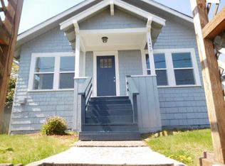 1477 7th St, Astoria, OR 97103