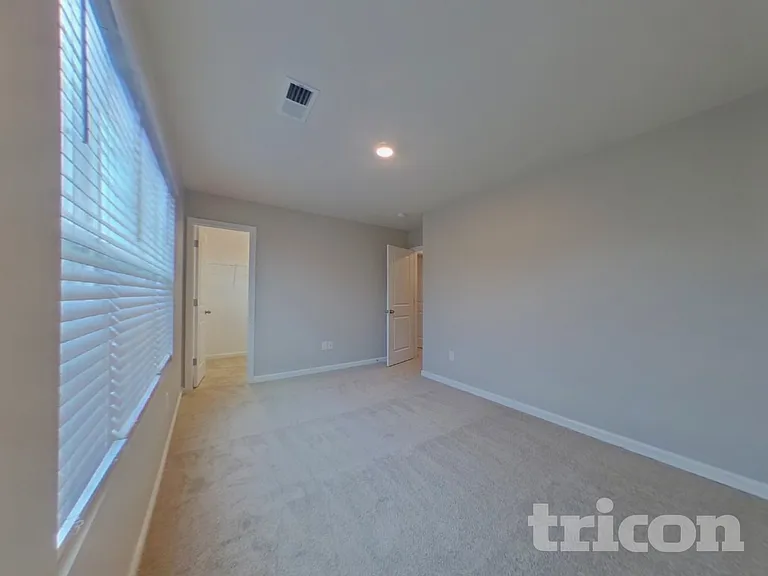 1423 Penrith Ct — Photo 14