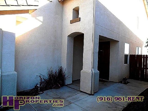 3rd image of 8852 Billfish Way