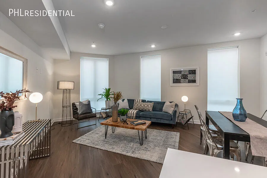 The Retro Apartments **Now Leasing* — Photo 2