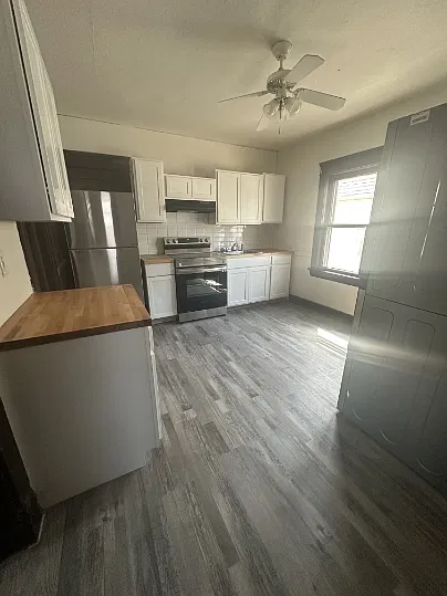 3802 Poe Avenue - Upstairs & 3rd Floor — Photo 4