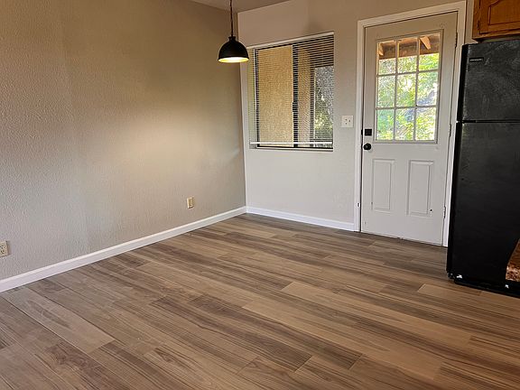 4th image of 1101 South Ave #C-f