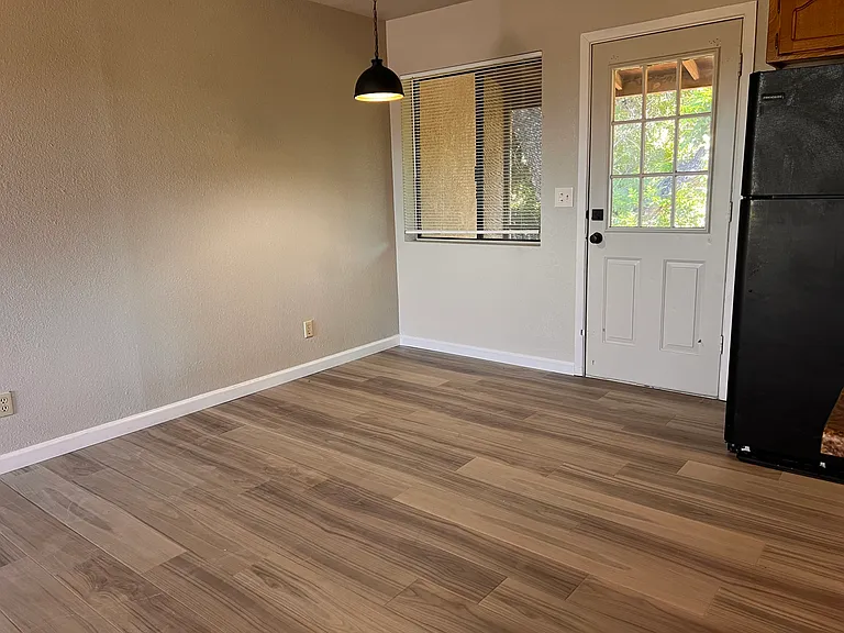 1101 South Ave #C-F — Photo 4