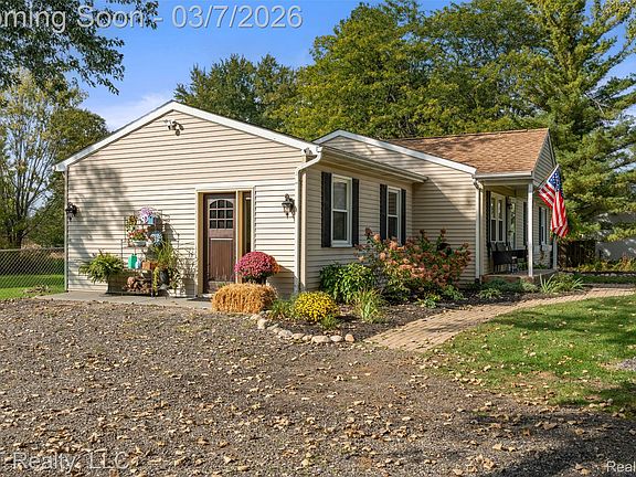 2nd image of 411 Fowlerville Rd