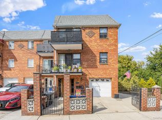 7521 Caldwell Ave, Middle Village, NY 11379