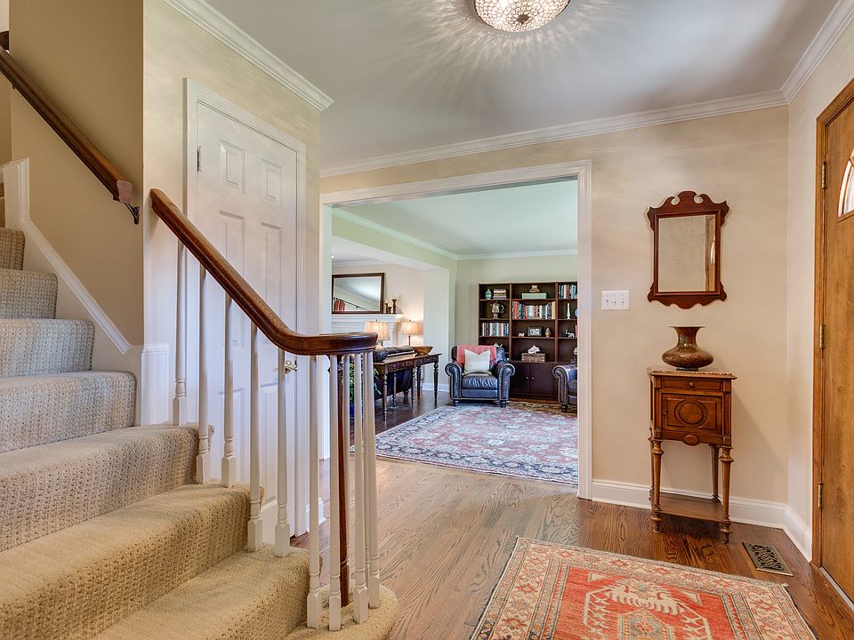 1st image of 1013 Heather Hill Ct