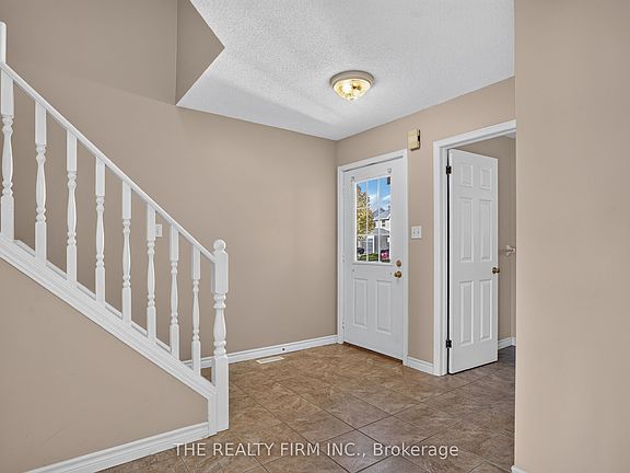 3rd image of 941 Thistledown Way