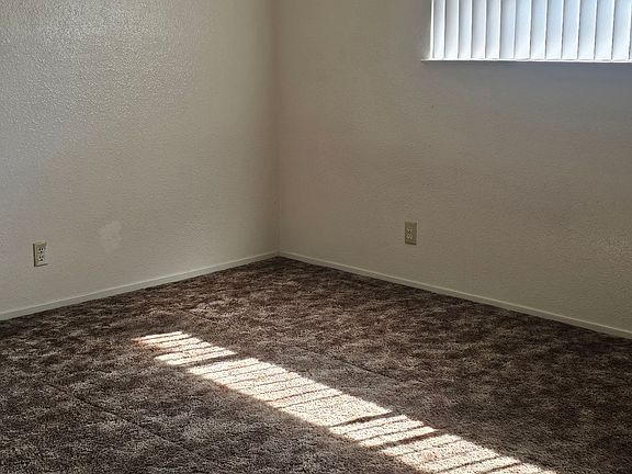 5th image of 1090 N Bates Ave #B